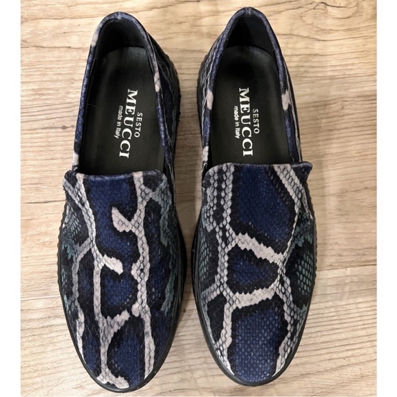 Sesto Meucci loafer velvet snakeskin print slip on sneakers - Picture 2 of 3